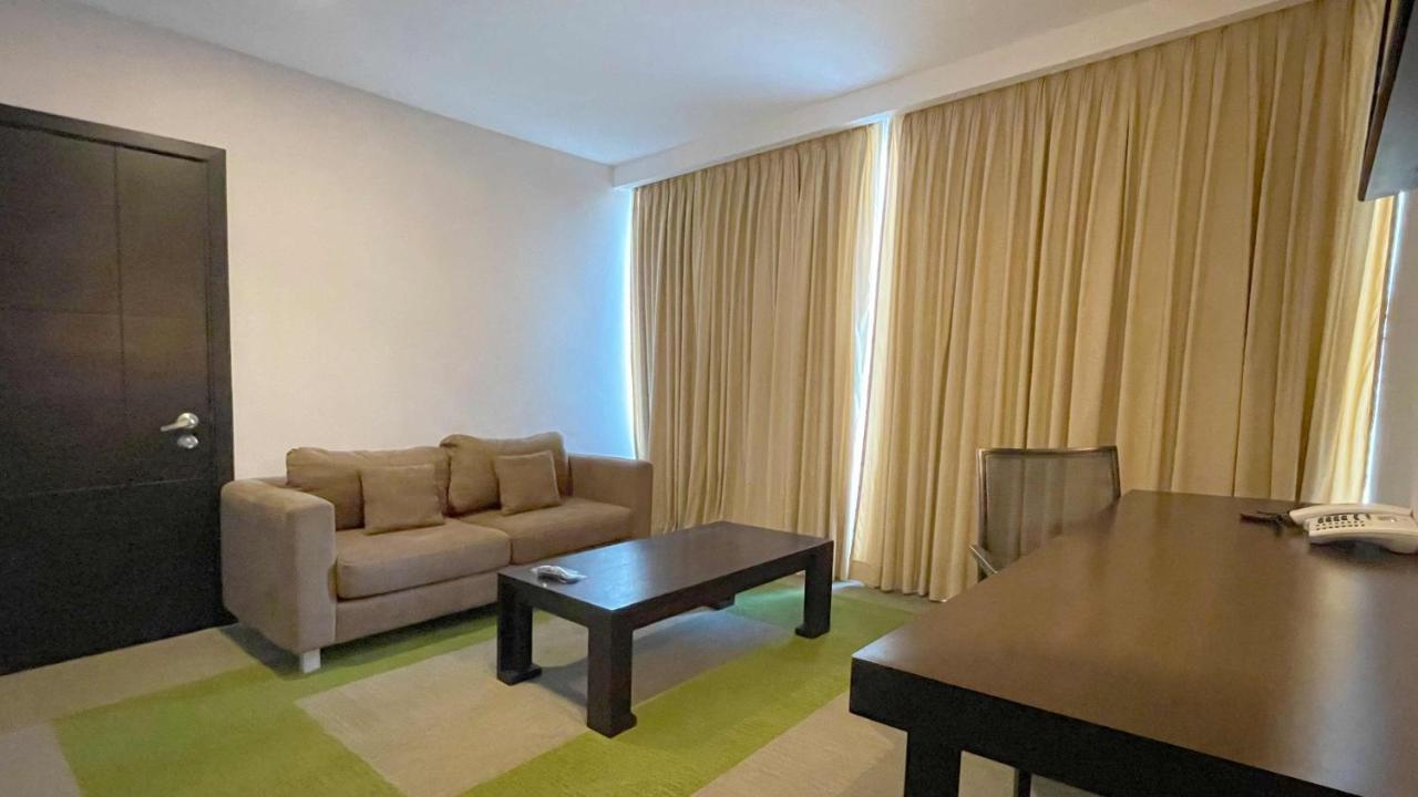 Hotel Trinitarias Suites Barquisimeto Exterior foto